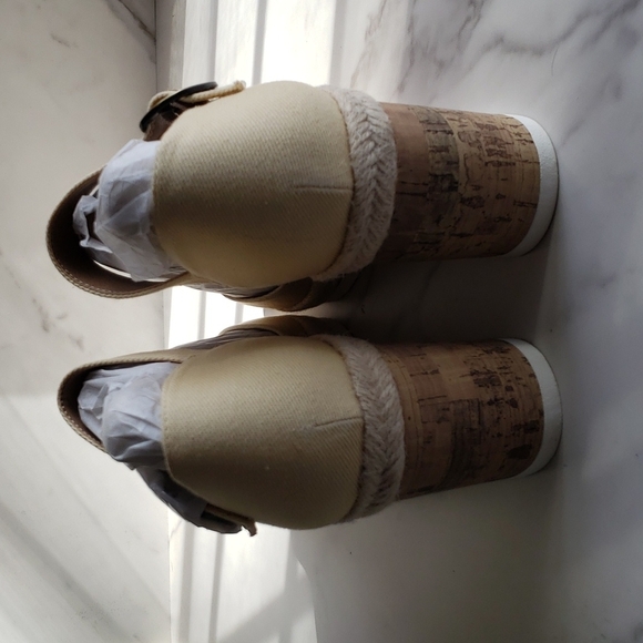 LifeStride Go For It Espadrille Wedge Sandal in Butter Size 10M - Picture 6 of 11